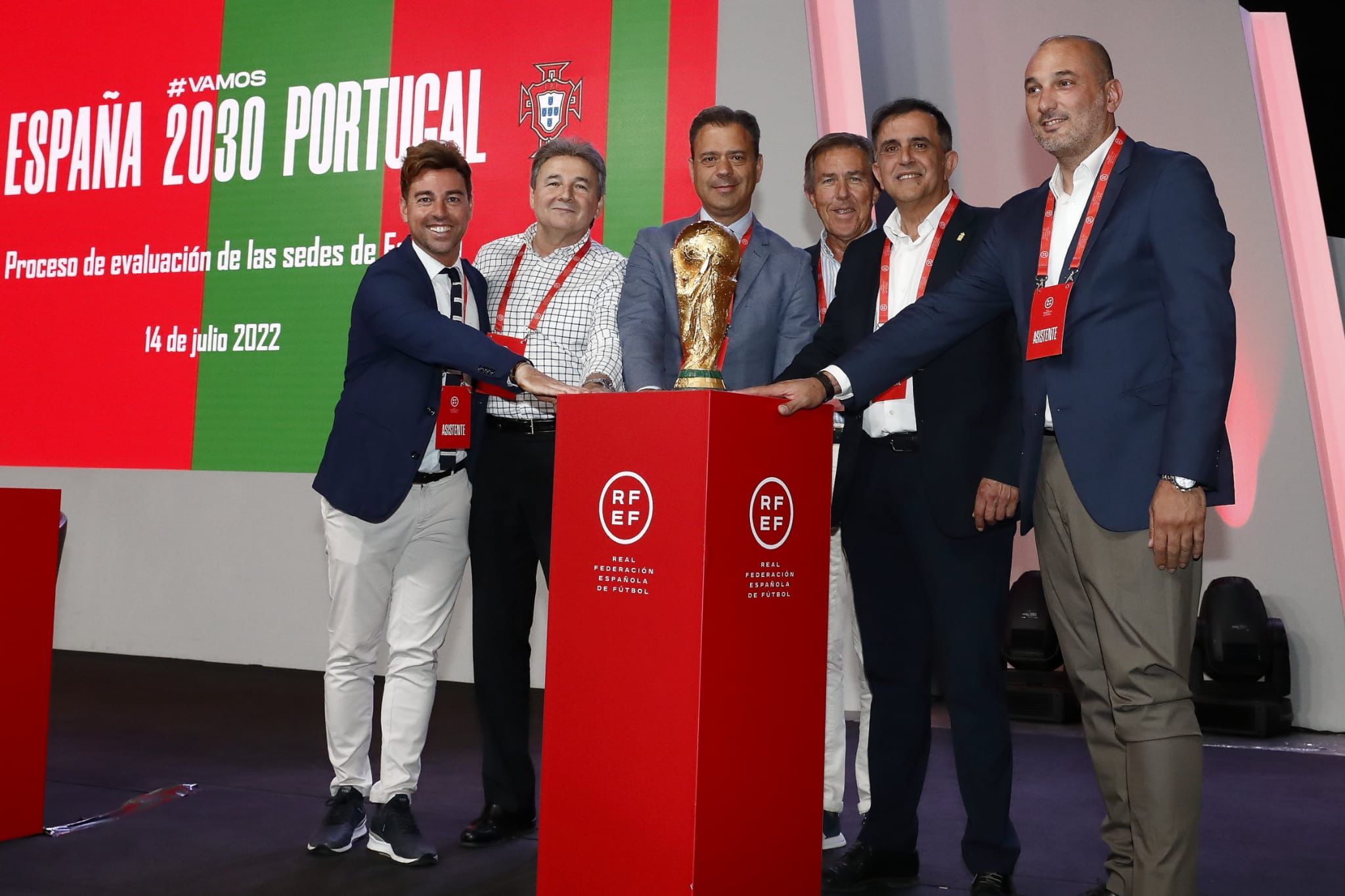 Representantes de la candidatura de la Región de Murcia, esta mañana, en las instalaciones de la Real Federación Española de Fútbol