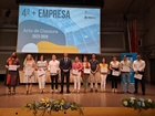 El consejero de Educación, Formación Profesional y Empleo, Víctor Marín, entrega los diplomas a las empresas que han participado en el programa '4º...