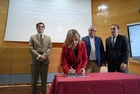 La consejera de Política Social, Conchita Ruiz, durante la firma del convenio de colaboración con la Federación de Municipios para la realización...