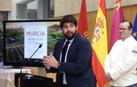 López Miras participa en la presentación del proyecto de Murcia como 'Capital Española de la Gastronomía 2020' (2)