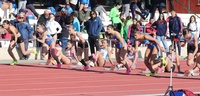 Imagen de una competición femenina de atletismo.