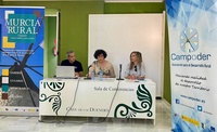 Imagen directora general de Política Agraria Común, Ana García Anciones, junto a la alcaldesa de Puerto Lumbreras, María Ángeles Tunez, durante la...