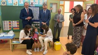 El consejero de Salud, Juan José Pedreño, y el consejero de Educación y Formación Profesional, Víctor Marín, visitaron el CEIP Nuestra Señora de ...