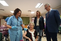 Visita de los consejeros de Salud y de Política Social a la residencia de personas mayores San Basilio