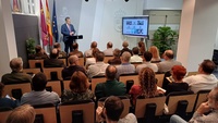 El consejero de Medio Ambiente, Universidades, Investigación y Mar Menor durante la inauguración del GENMEDA