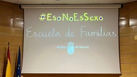 La Escuela de Familias de Política Social ofrece apoyo especializado para la parentalidad positiva