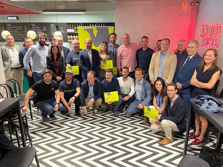 Las empresas Ficoinnova, Guimarando Dream Foods, Viva in Vitro Diagnostics, Votum World, Hausera, Ubiwork, han recibido el premio 'Emprendedor del mes' otorgado por el INFO.