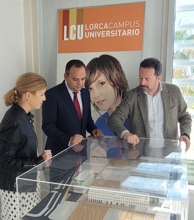 El director general de Universidades e Investigación estudia posibles acciones de futuro para fortalecer el Campus Universitario de Lorca