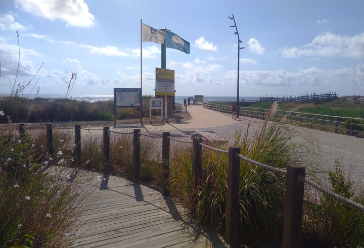 Imagen del artículo La Región de Murcia izará este verano 33 banderas azules en sus playas y puertos deportivos