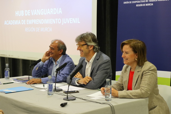 El consejero de Empresa destaca que el Hub de Vanguardia permitirá que "la Región de Murcia se consolide como un referente en el ámbito nacional y europeo de la economía social"