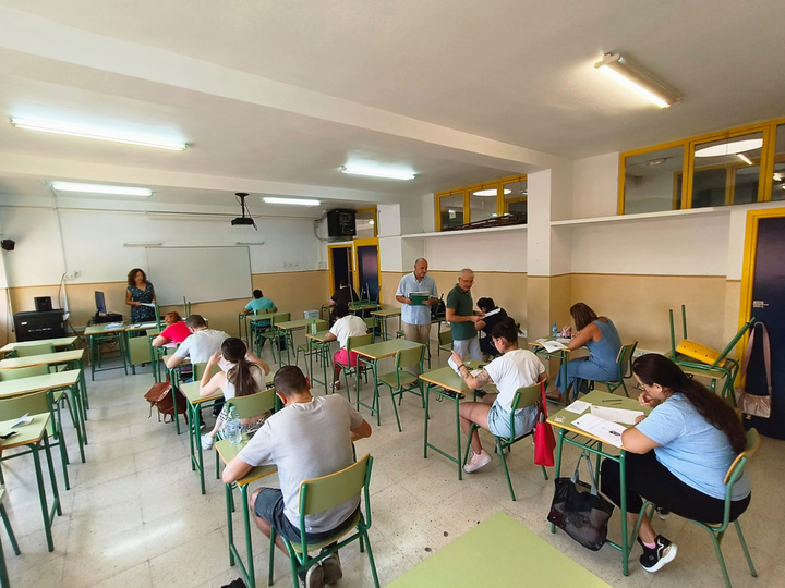 Celebración de las pruebas para la obtención del título de graduado en ESO para mayores de 18 años.