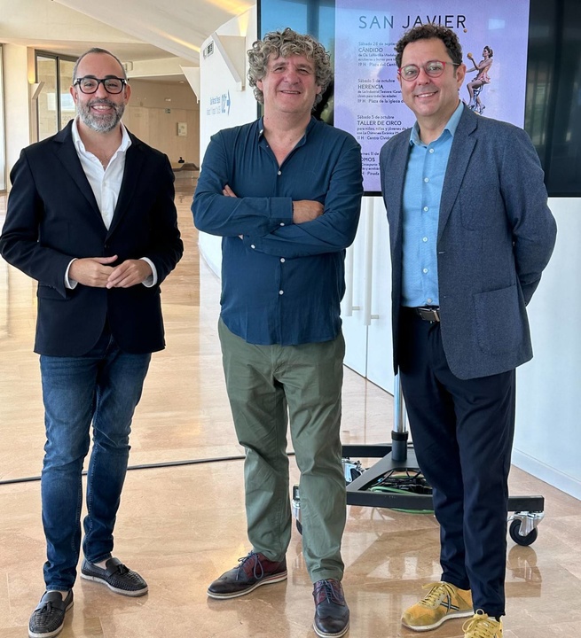 El director del ICA, Manuel Cebrián, con Nacho Vilar, en la presentación de Circálida.