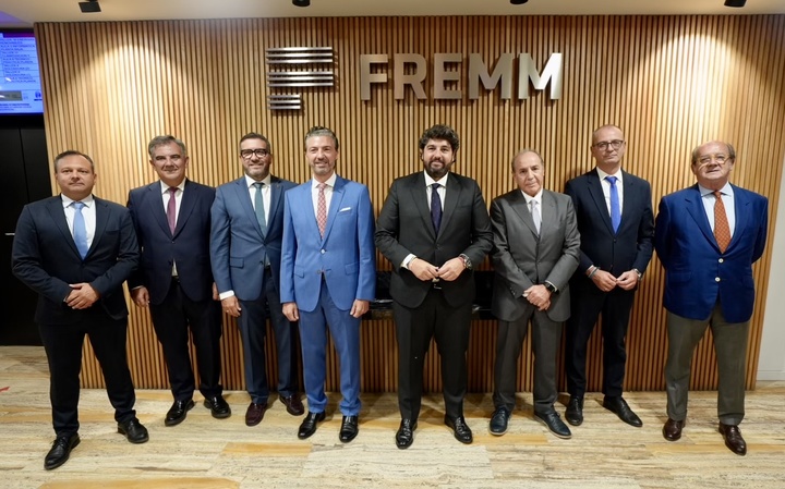 El presidente de la Comunidad, Fernando López Miras, clausura la 47 Asamblea General de la Federación Regional de Empresarios del Metal de Murcia (Fremm).