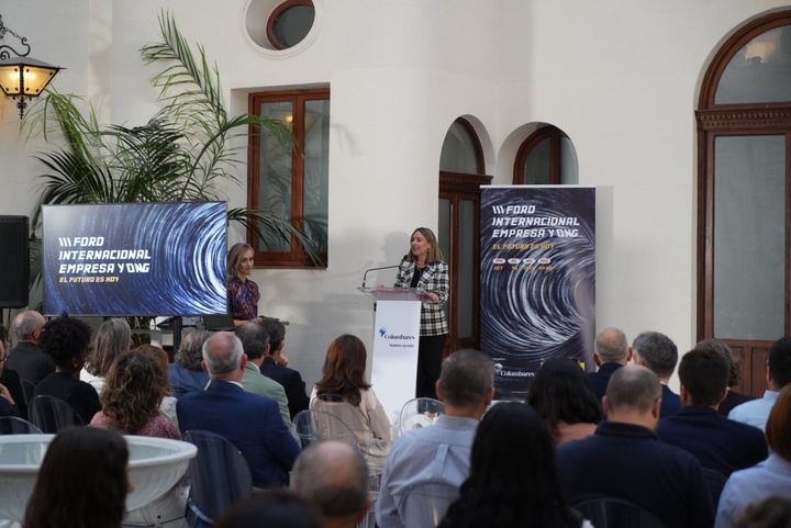 La consejera de Política Social, Familias e Igualdad, Conchita Ruiz, durante su participación en el III Foro Internacional 'Empresa & ONG' (3 de 3)