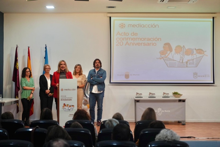 La consejera de Política Social, Familias e Igualdad, Conchita Ruiz, durante el acto conmemorativo por el 20 aniversario de 'Mediaccion'