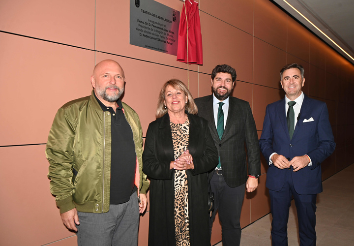 López Miras inaugura el nuevo teatro Geli Albaladejo de San Pedro del Pinatar, que está "está llamado a ser un referente para la programación cultural de la Región de Murcia" (2)