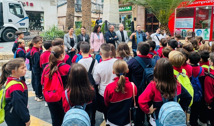 Jornada escolar para conocer el comercio local en Lorca