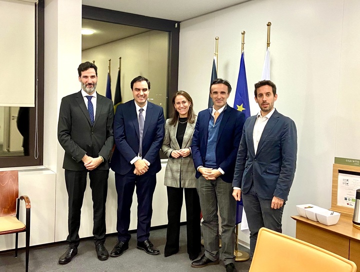 Reunión mantenida en Bruselas con los representantes del Banco Europeo de Inversiones.(1)