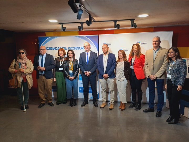 El consejero de Educación y Formación Profesional, Víctor Marín, durante la inauguración del I Congreso de Bienestar Emocional y Promoción de la ...