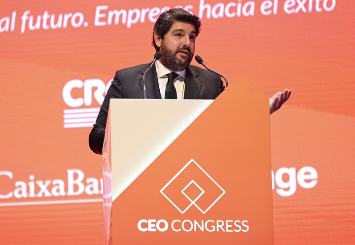 El jefe del Ejecutivo regional, Fernando López Miras, durante la inauguración del V Fórum sobre liderazgo empresarial y directivo 'CEO Congress' (I)