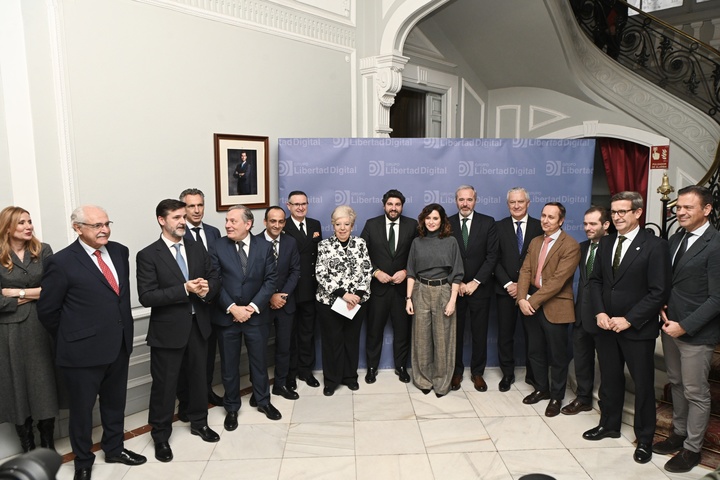 El presidente de la Región de Murcia, Fernando López Miras, participa en el I Foro Liberdefensa 'La industria española de defensa: instrumento de cohesión territorial y de posicionamiento estratégico internacional'