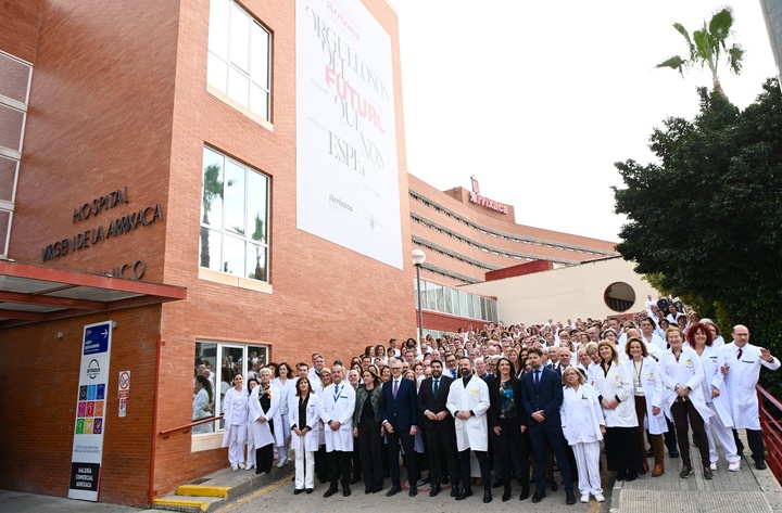 López Miras visita el Hospital de la Arrixaca con motivo de la presentación de los actos por su 50 aniversario