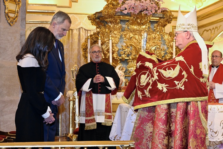 López Miras acompaña a los Reyes en su visita a Caravaca de la Cruz (3)