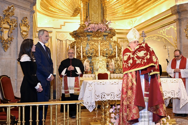 López Miras acompaña a los Reyes en su visita a Caravaca de la Cruz (4)