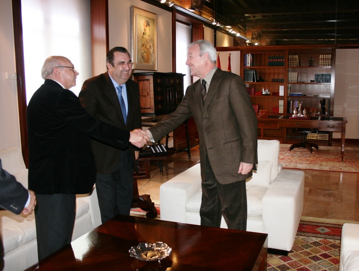 El presidente Valcárcel recibió hoy en el Palacio de San Esteban al presidente de la Agrupación Sardinera (1)