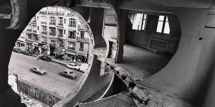 Uno de los edificios intervenidos por el artista estadounidense Gordon Matta-Clark