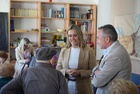 La consejera de Política Social, Familias e Igualdad, Conchita Ruiz, y el alcalde de Moratalla, Juan Pascual Soria, durante su visita al centro de...