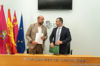 El director general de Medio Ambiente, Juan Antonio Mata, y el segundo teniente alcalde y concejal de Presidencia, Urbanismo e Infraestructuras de...