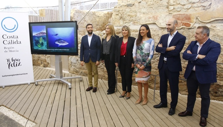 La presentación de la nueva emisión de bonos turísticos tuvo lugar en el Museo de Barrio del Foro Romano, en Cartagena.