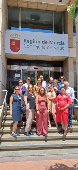 La visita se enmarca en el reconocimiento que concedió la Agencia Digital y de Salud Europea al Programa de Vacunación Escolar de la Región de Murcia en 2023 (2)