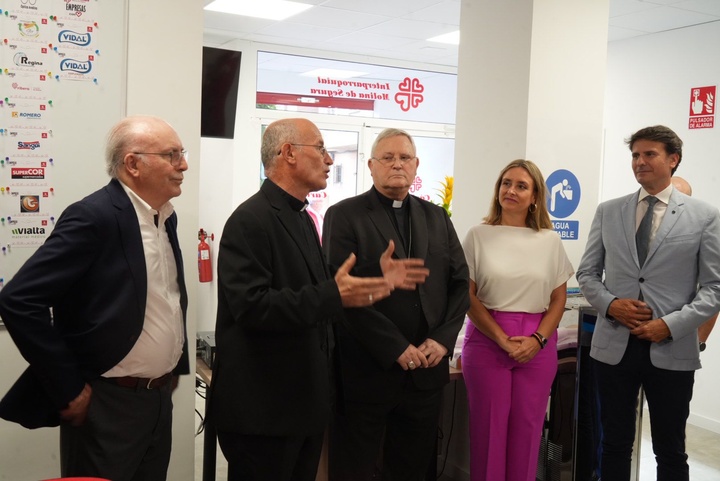 La consejera de Política Social, Familias e Igualdad, Conchita Ruiz, durante la inauguración del nuevo local de Cáritas en Molina de Segura