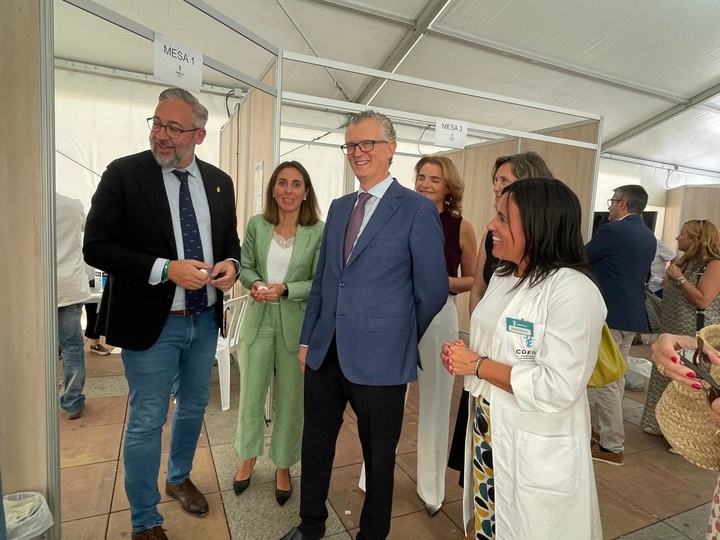 El consejero de Salud, Juan José Pedreño, participa en el acto institucional por el Día Mundial del Farmacéutico, celebrado en Santomera