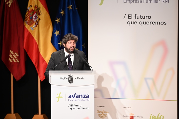 López Miras inaugura el Foro Avanza-Empresa Familiar