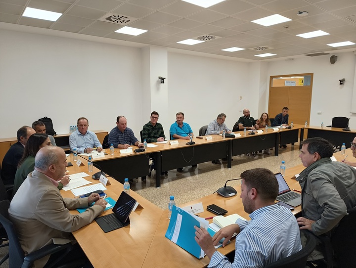 Imagen de la reunión de la Mesa de Cítricos que se ha celebrado esta tarde en la Consejería de Agua, Agricultura, Ganadería y Pesca.