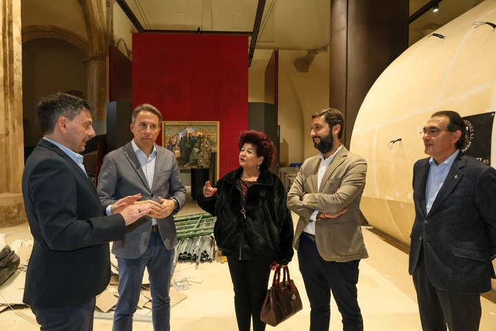 El director general del Instituto de Turismo, Juan Francisco Martínez, y el alcalde de Lorca, Fulgencio Gil, durante su visita al Museo.