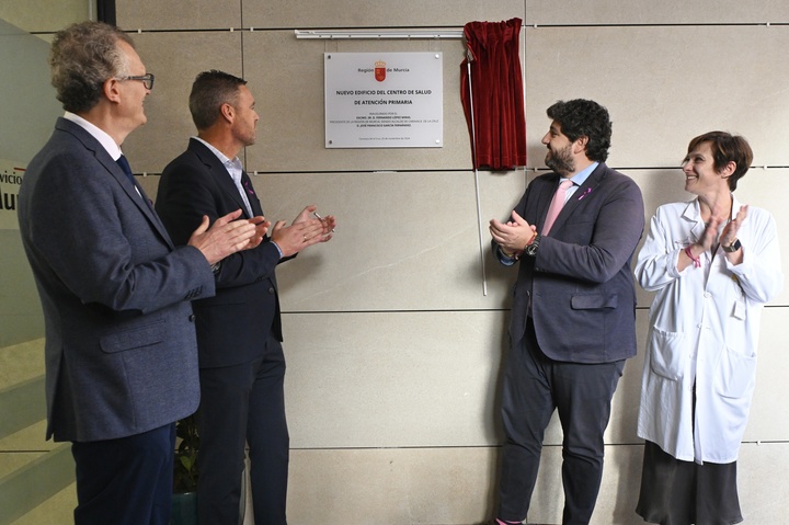 El presidente de la Comunidad, Fernando López Miras, inaugura el nuevo edificio del centro de salud de Atención Primaria de Caravaca de la Cruz (III)